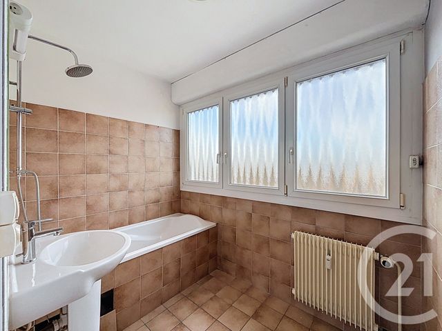 Appartement F4 à louer - 4 pièces - 75,03 m2 - Seloncourt - 25 - FRANCHE-COMTE