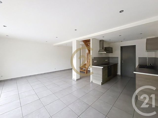 Appartement F3 &agrave; louer - 3 pi&egrave;ces - 63,89 m2 - Seloncourt - 25 - FRANCHE-COMTE