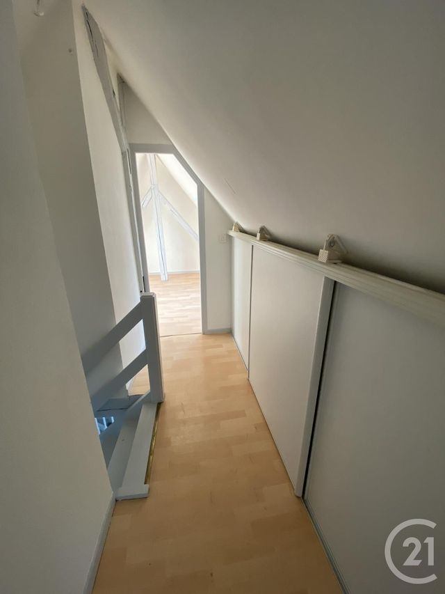 Appartement F5 &agrave; louer - 5 pi&egrave;ces - 65,11 m2 - Delle - 90 - FRANCHE-COMTE