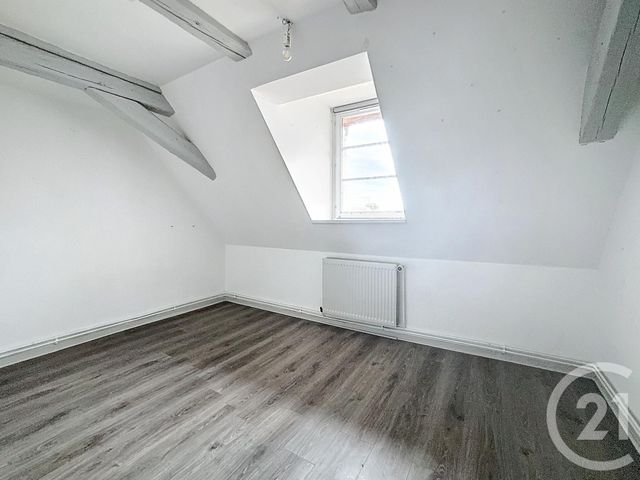 Appartement F5 &agrave; louer - 5 pi&egrave;ces - 65,11 m2 - Delle - 90 - FRANCHE-COMTE