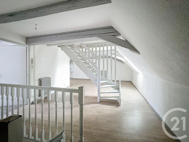 Appartement F5 &agrave; louer - 5 pi&egrave;ces - 65,11 m2 - Delle - 90 - FRANCHE-COMTE