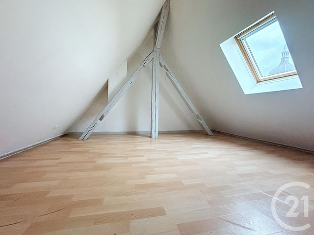 Appartement F5 &agrave; louer - 5 pi&egrave;ces - 65,11 m2 - Delle - 90 - FRANCHE-COMTE
