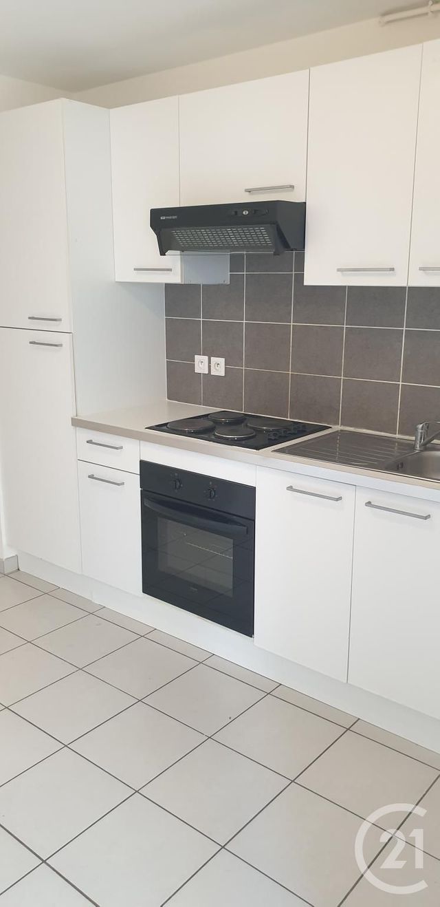 Appartement F3 &agrave; louer - 3 pi&egrave;ces - 63 m2 - Sochaux - 25 - FRANCHE-COMTE