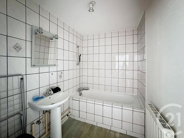 Appartement F2 &agrave; louer - 2 pi&egrave;ces - 46,56 m2 - Voujeaucourt - 25 - FRANCHE-COMTE