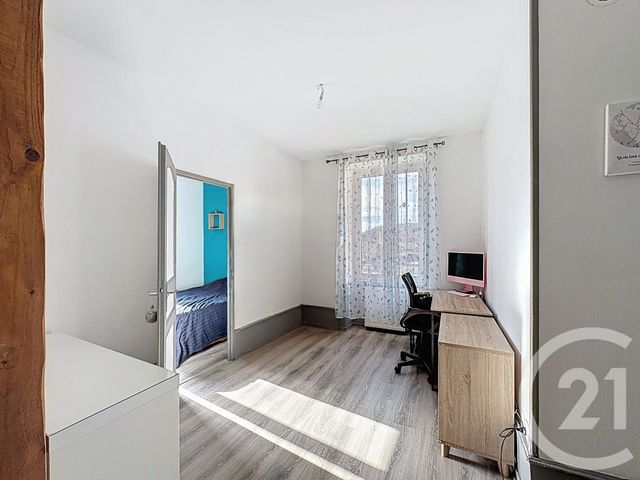 Appartement F4 &agrave; louer - 4 pi&egrave;ces - 85,20 m2 - Delle - 90 - FRANCHE-COMTE