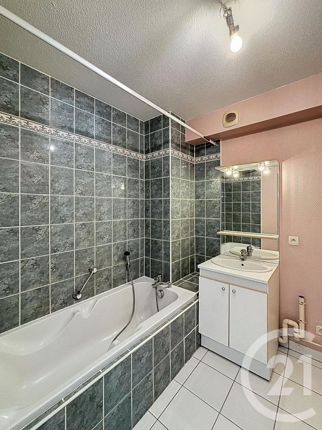 Appartement F3 &agrave; louer - 3 pi&egrave;ces - 72,21 m2 - Taillecourt - 25 - FRANCHE-COMTE