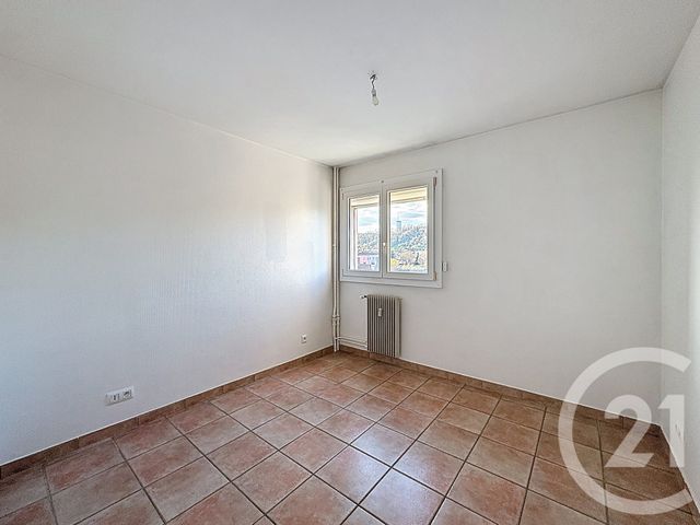 Appartement F4 &agrave; louer - 4 pi&egrave;ces - 73,01 m2 - Sochaux - 25 - FRANCHE-COMTE