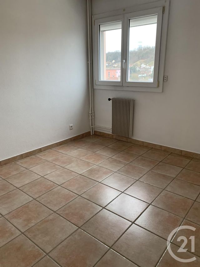 Appartement F4 &agrave; louer - 4 pi&egrave;ces - 73,01 m2 - Sochaux - 25 - FRANCHE-COMTE