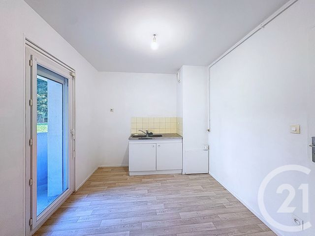 Appartement F3 &agrave; louer - 3 pi&egrave;ces - 73,74 m2 - Montbeliard - 25 - FRANCHE-COMTE