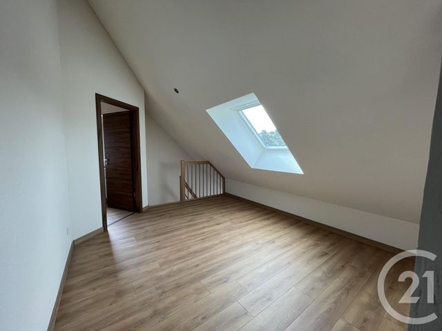 Appartement F3 &agrave; louer - 3 pi&egrave;ces - 65,70 m2 - Etupes - 25 - FRANCHE-COMTE