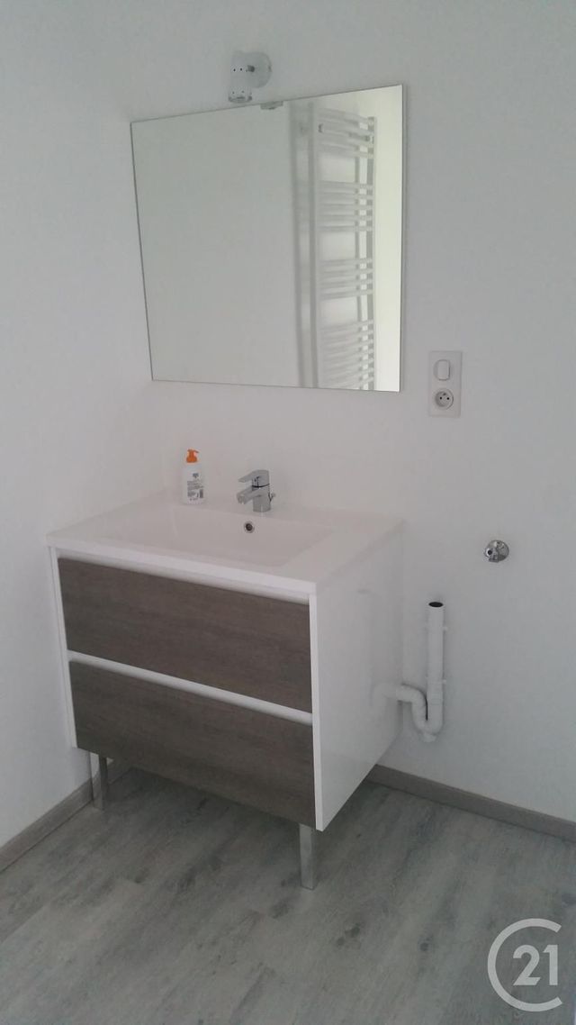 Appartement F2 &agrave; louer - 2 pi&egrave;ces - 41,37 m2 - Montbeliard - 25 - FRANCHE-COMTE