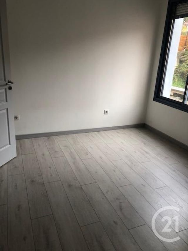 Appartement F2 &agrave; louer - 2 pi&egrave;ces - 41,37 m2 - Montbeliard - 25 - FRANCHE-COMTE