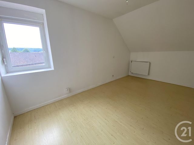 Appartement F5 &agrave; louer - 5 pi&egrave;ces - 82,82 m2 - Voujeaucourt - 25 - FRANCHE-COMTE