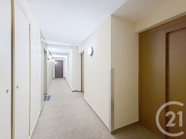 Appartement F3 &agrave; louer - 3 pi&egrave;ces - 65 m2 - Montbeliard - 25 - FRANCHE-COMTE