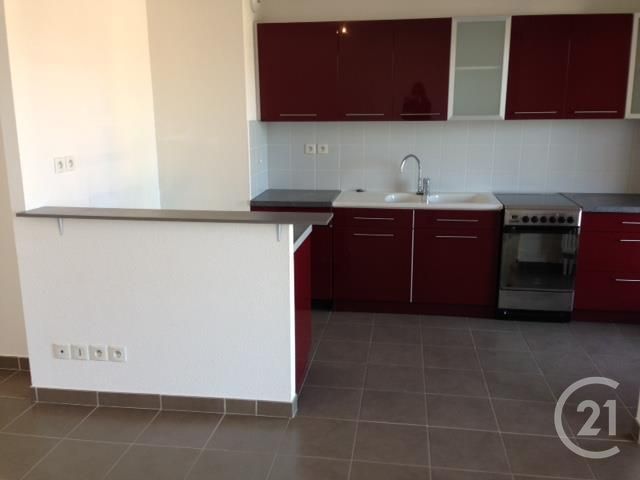 Appartement F3 &agrave; louer - 3 pi&egrave;ces - 65 m2 - Montbeliard - 25 - FRANCHE-COMTE