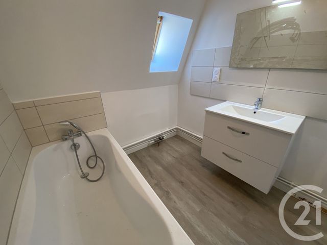 Appartement &agrave; louer - 3 pi&egrave;ces - 75 m2 - Delle - 90 - FRANCHE-COMTE