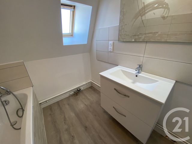 Appartement &agrave; louer - 3 pi&egrave;ces - 75 m2 - Delle - 90 - FRANCHE-COMTE