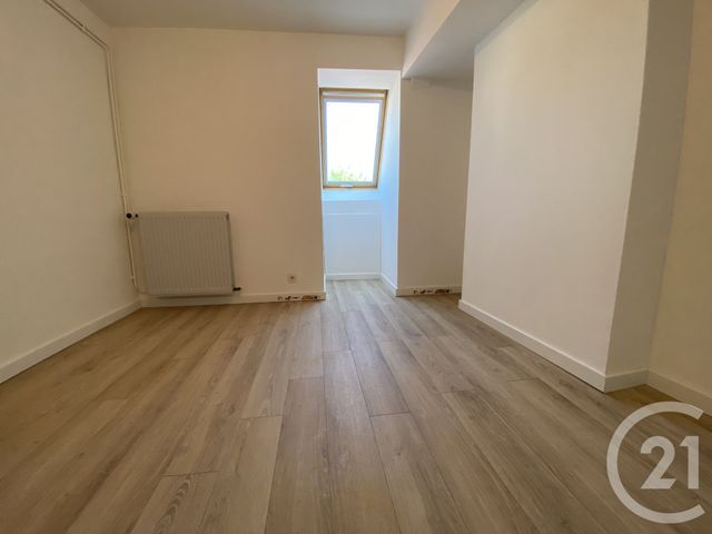Appartement &agrave; louer - 3 pi&egrave;ces - 75 m2 - Delle - 90 - FRANCHE-COMTE