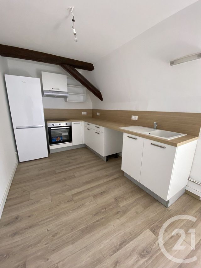 Appartement &agrave; louer - 3 pi&egrave;ces - 75 m2 - Delle - 90 - FRANCHE-COMTE