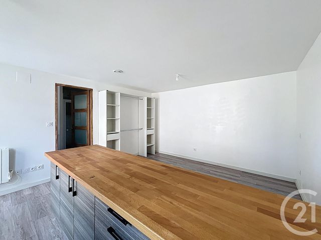 Appartement F1 &agrave; louer - 1 pi&egrave;ce - 25,20 m2 - Valentigney - 25 - FRANCHE-COMTE