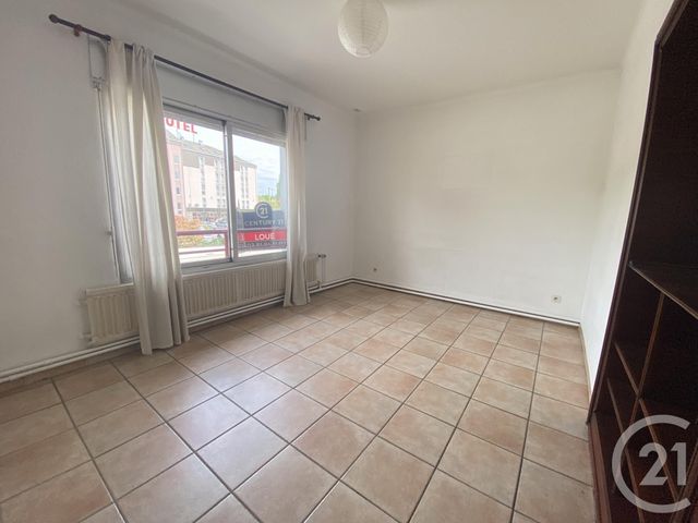 Appartement F5 &agrave; louer - 5 pi&egrave;ces - 105,22 m2 - Sochaux - 25 - FRANCHE-COMTE
