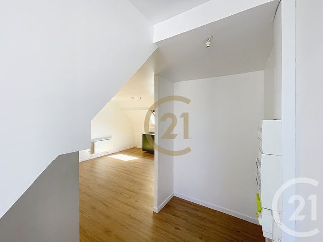 Appartement Studio &agrave; louer - 1 pi&egrave;ce - 31,41 m2 - Valentigney - 25 - FRANCHE-COMTE