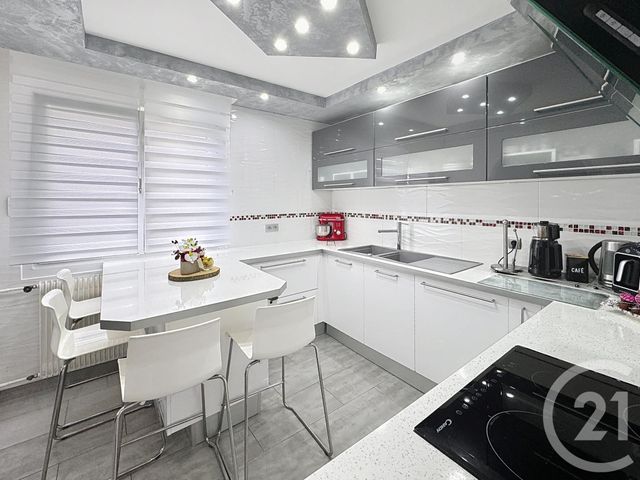 Appartement F5 &agrave; louer - 5 pi&egrave;ces - 116,89 m2 - Montbeliard - 25 - FRANCHE-COMTE