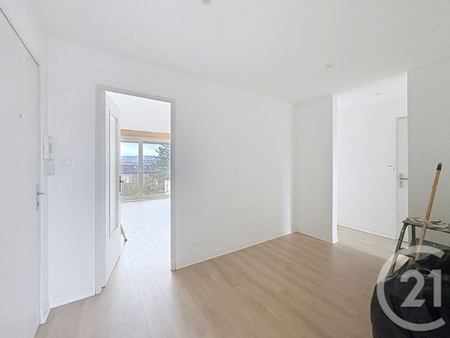 Appartement F3 &agrave; louer - 3 pi&egrave;ces - 61,75 m2 - Valentigney - 25 - FRANCHE-COMTE