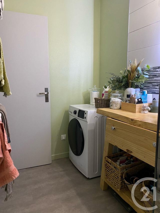 Appartement F3 &agrave; louer - 2 pi&egrave;ces - 54,47 m2 - Ste Suzanne - 25 - FRANCHE-COMTE