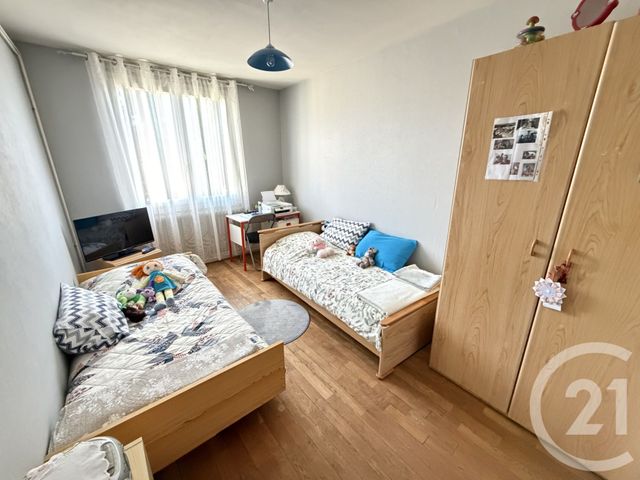 Appartement F3 &agrave; vendre - 4 pi&egrave;ces - 74,77 m2 - Belfort - 90 - FRANCHE-COMTE