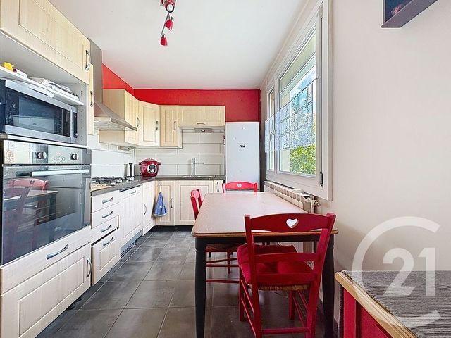 Appartement F5 &agrave; vendre - 4 pi&egrave;ces - 75 m2 - Belfort - 90 - FRANCHE-COMTE