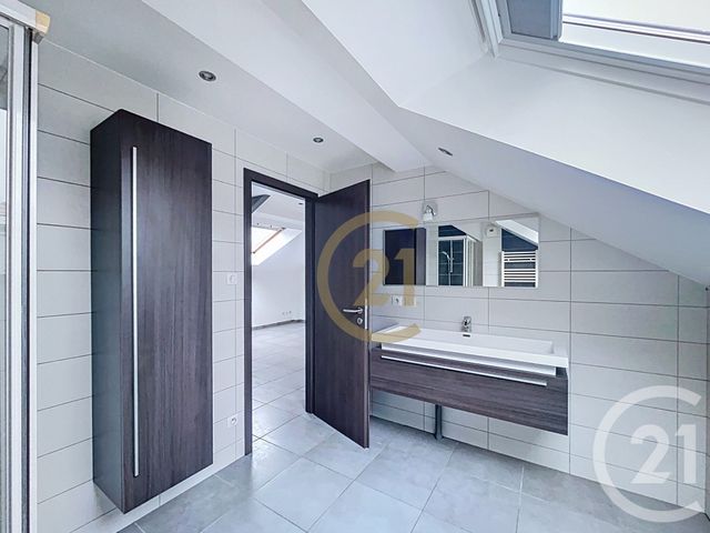 Appartement F2 &agrave; louer - 2 pi&egrave;ces - 43,55 m2 - Seloncourt - 25 - FRANCHE-COMTE