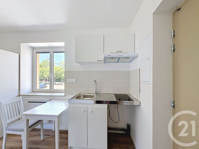Appartement Studio &agrave; louer - 1 pi&egrave;ce - 17 m2 - Montbeliard - 25 - FRANCHE-COMTE