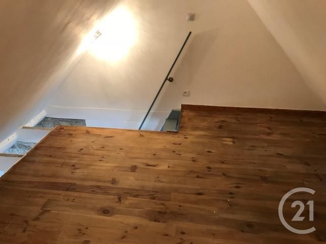 Appartement Duplex &agrave; louer - 2 pi&egrave;ces - 19 m2 - Montbeliard - 25 - FRANCHE-COMTE