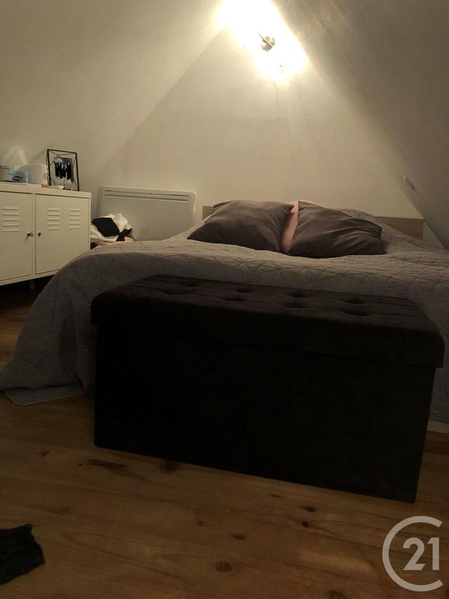 Appartement Duplex &agrave; louer - 2 pi&egrave;ces - 19 m2 - Montbeliard - 25 - FRANCHE-COMTE