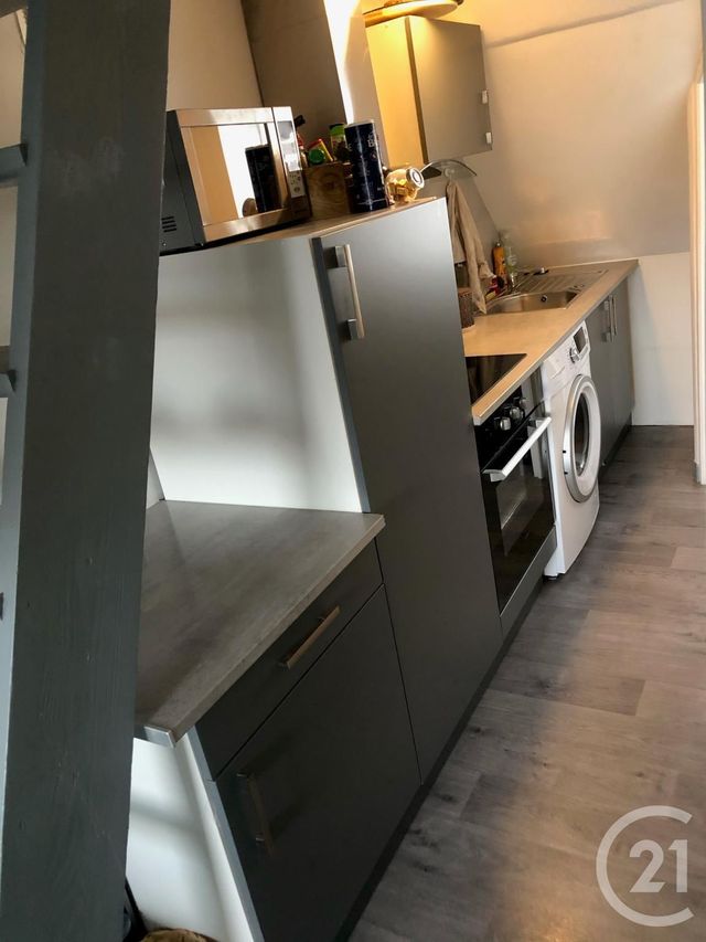 Appartement Duplex &agrave; louer - 2 pi&egrave;ces - 19 m2 - Montbeliard - 25 - FRANCHE-COMTE