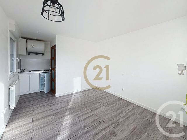 Appartement Studio &agrave; louer - 1 pi&egrave;ce - 16,12 m2 - Valentigney - 25 - FRANCHE-COMTE