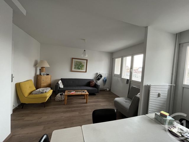 Appartement F3 &agrave; louer - 3 pi&egrave;ces - 67,61 m2 - Montbeliard - 25 - FRANCHE-COMTE