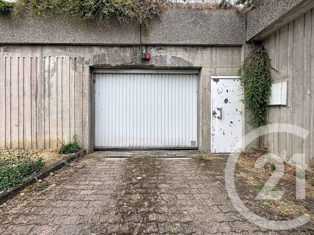 parking - SOCHAUX - 25