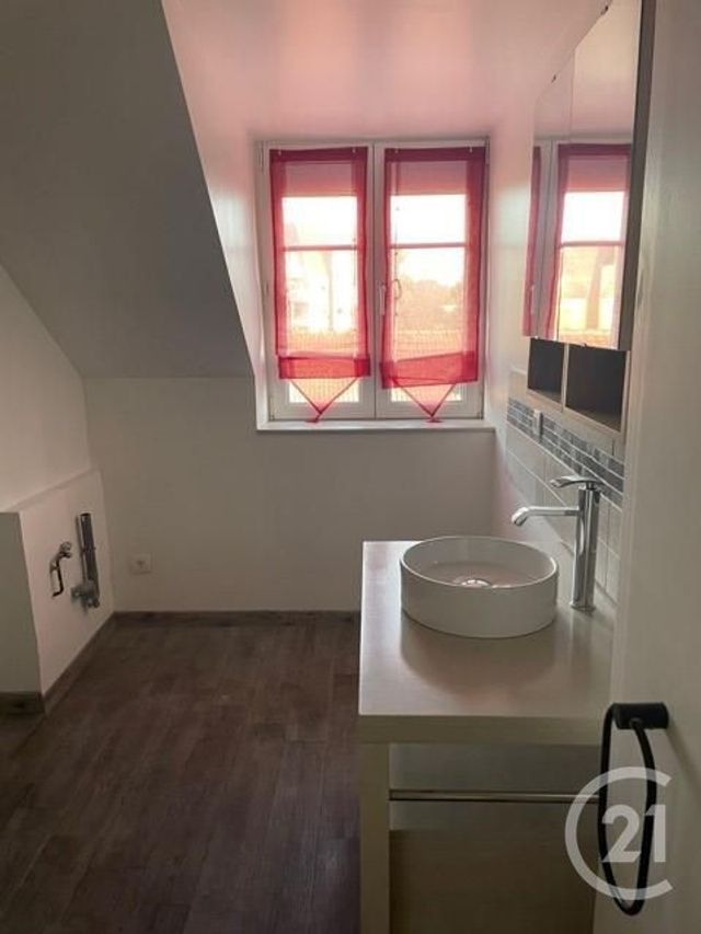 Appartement F3 &agrave; louer - 3 pi&egrave;ces - 65,98 m2 - Audincourt - 25 - FRANCHE-COMTE