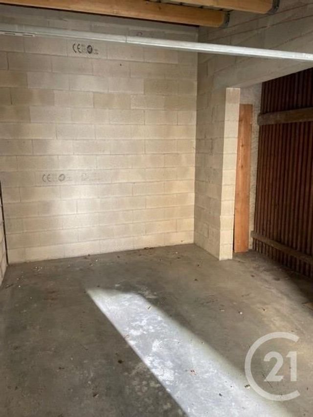 Parking &agrave; louer - 15 m2 - Valentigney - 25 - FRANCHE-COMTE