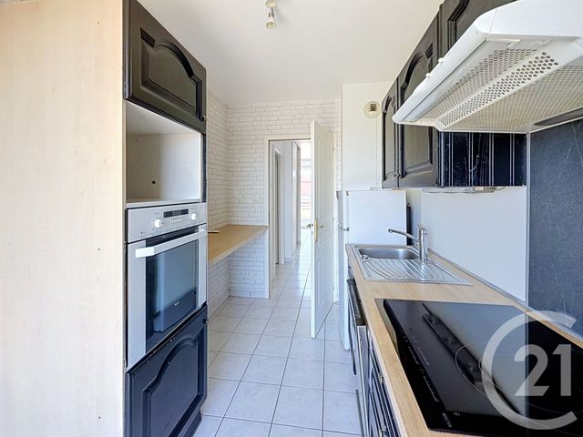 Appartement F3 &agrave; louer - 3 pi&egrave;ces - 72,55 m2 - Montbeliard - 25 - FRANCHE-COMTE