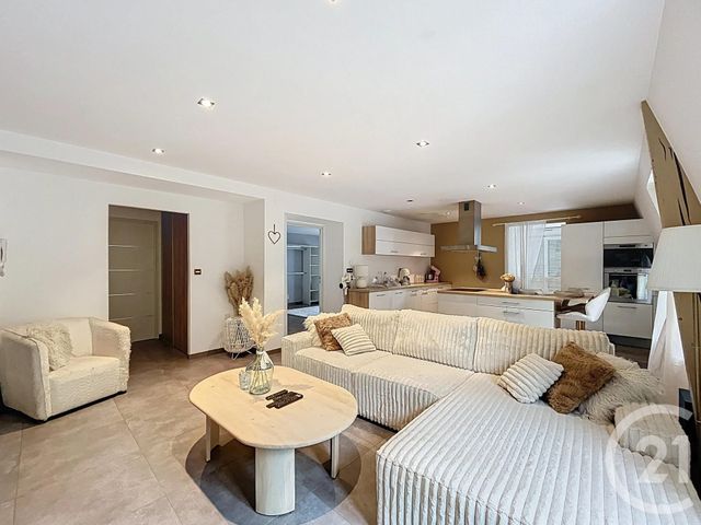 Appartement F3 &agrave; louer - 3 pi&egrave;ces - 76,27 m2 - Valentigney - 25 - FRANCHE-COMTE