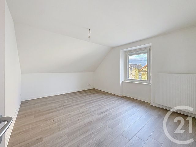 Appartement T1 &agrave; louer - 1 pi&egrave;ce - 30 m2 - Seloncourt - 25 - FRANCHE-COMTE