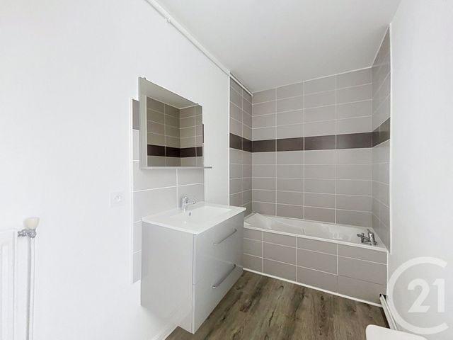Appartement T2 &agrave; louer - 2 pi&egrave;ces - 47,68 m2 - Seloncourt - 25 - FRANCHE-COMTE