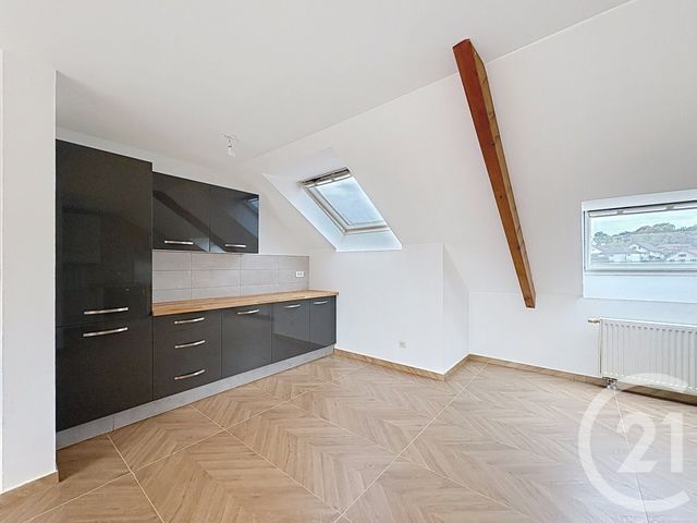 Appartement F5 &agrave; louer - 5 pi&egrave;ces - 93,30 m2 - Etupes - 25 - FRANCHE-COMTE