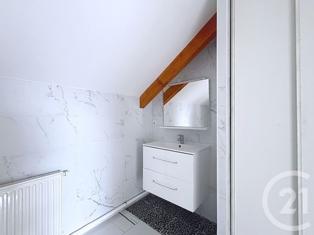 Appartement F5 &agrave; louer - 5 pi&egrave;ces - 93,30 m2 - Etupes - 25 - FRANCHE-COMTE