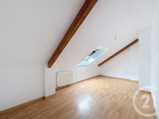 Appartement F5 &agrave; louer - 5 pi&egrave;ces - 93,30 m2 - Etupes - 25 - FRANCHE-COMTE