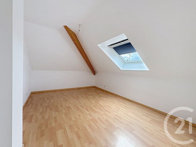 Appartement F5 &agrave; louer - 5 pi&egrave;ces - 93,30 m2 - Etupes - 25 - FRANCHE-COMTE
