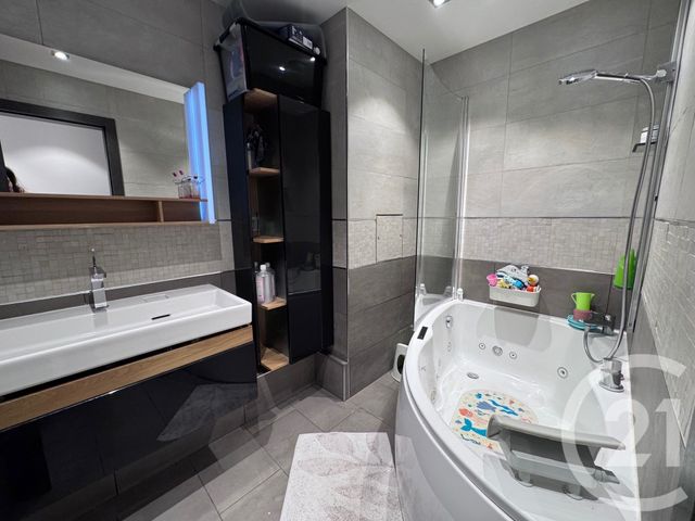 Appartement F4 &agrave; vendre - 4 pi&egrave;ces - 97,56 m2 - Suresnes - 92 - ILE-DE-FRANCE